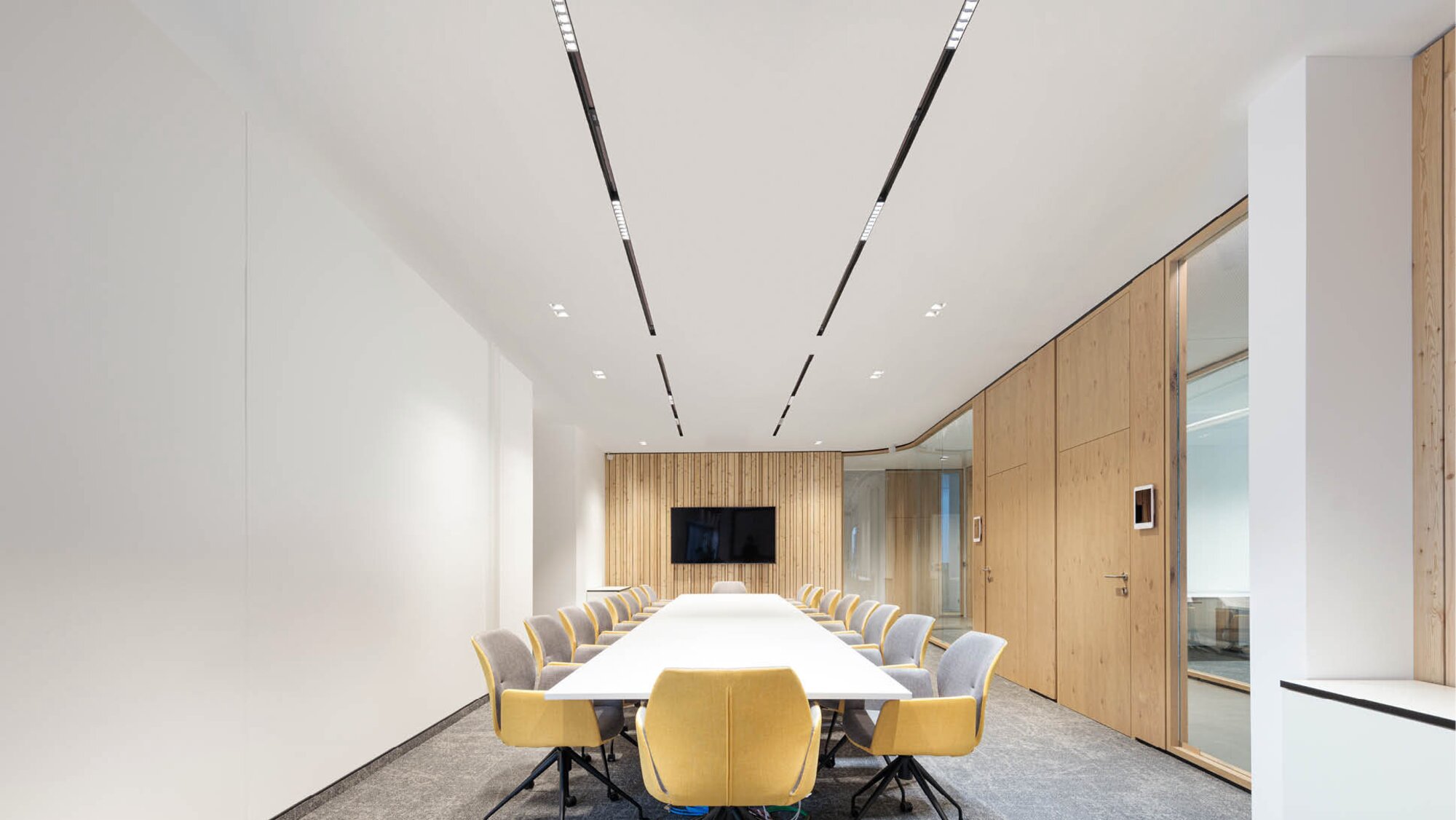 Lighting for conference and meeting rooms XAL